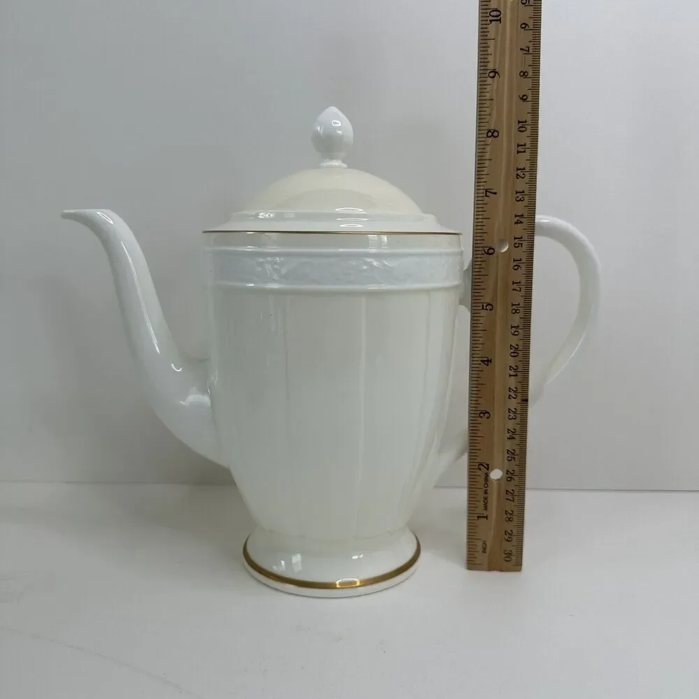Villeroy & Boch Germany IVOIRE Chateau Collection 4 Cup Coffee Pot Lid NWT
